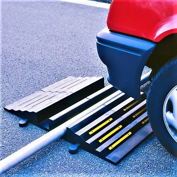 Outdoor Rubber Hose Protector Ramp 1