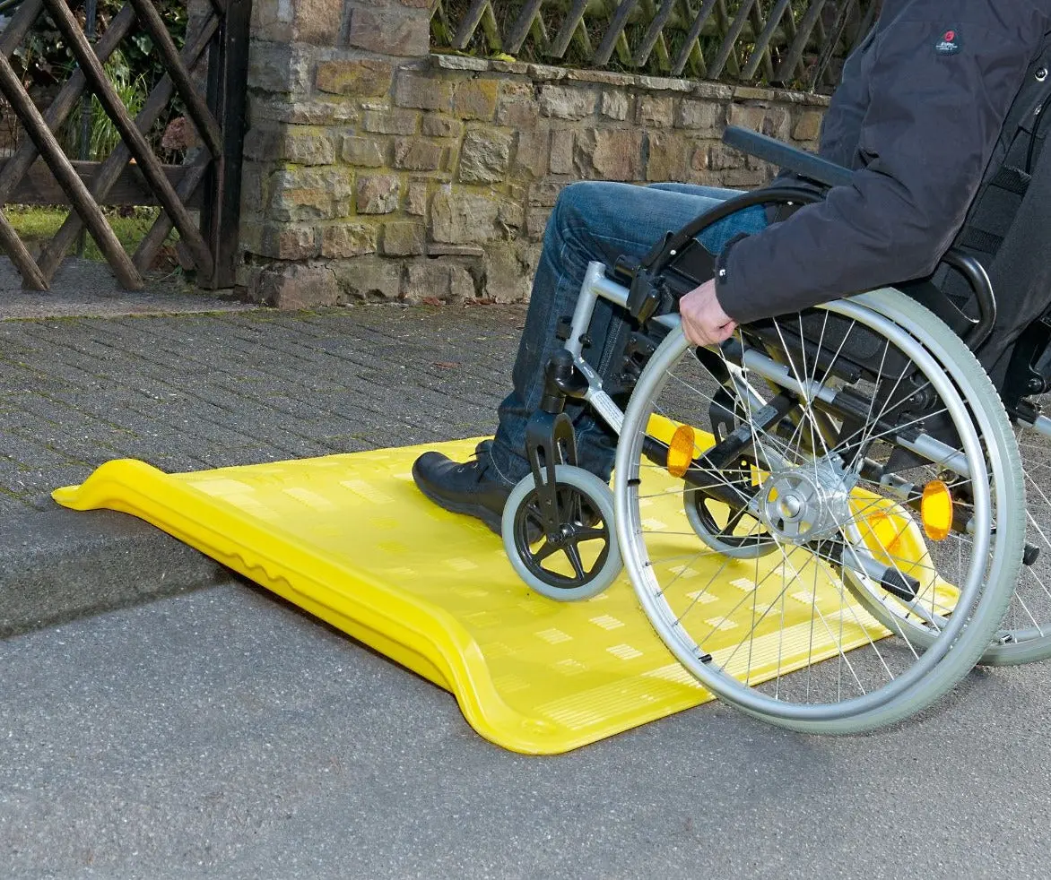 Heavy-Duty Trolley & Wheelchair Kerb Ramp (500Kg Capacity) 1