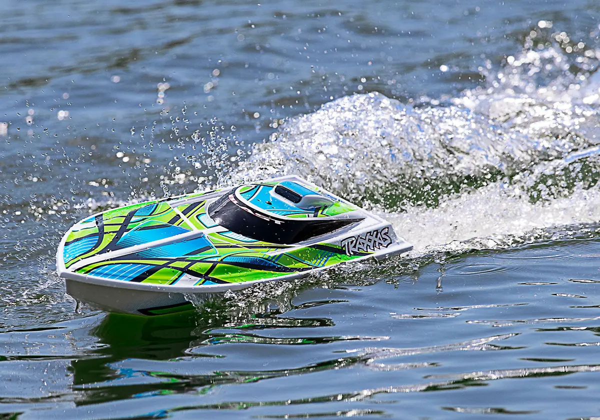 Traxxas Blast Race Boat (38104-1) 1