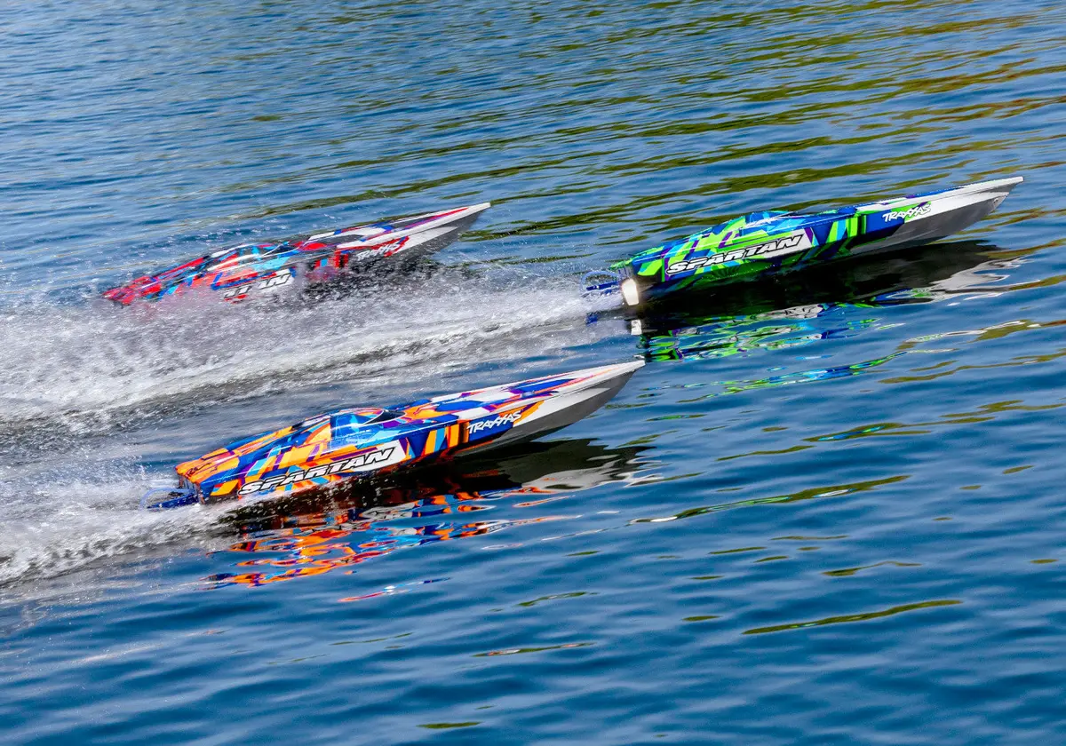 Traxxas Spartan Brushless Race Boat (57076-4) 1
