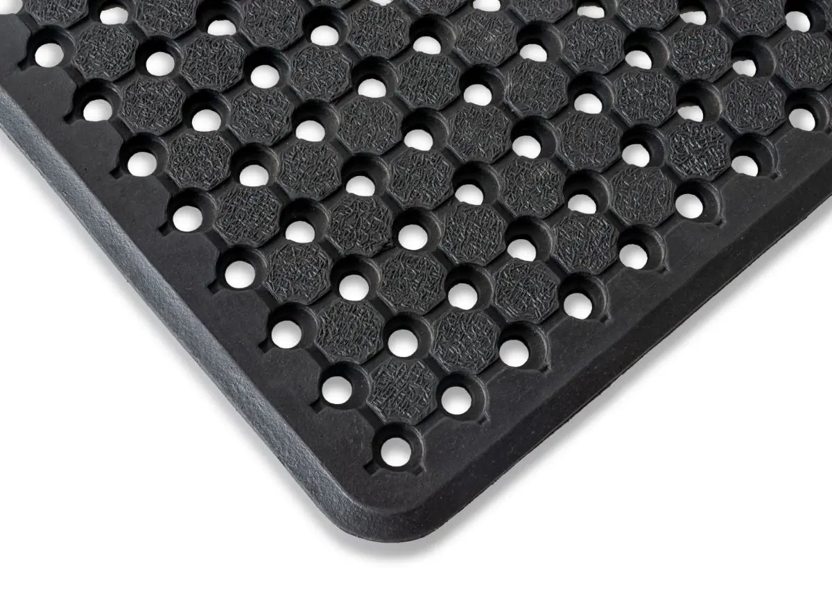 Drainaway Rubber Ground And Walkway Matting 1
