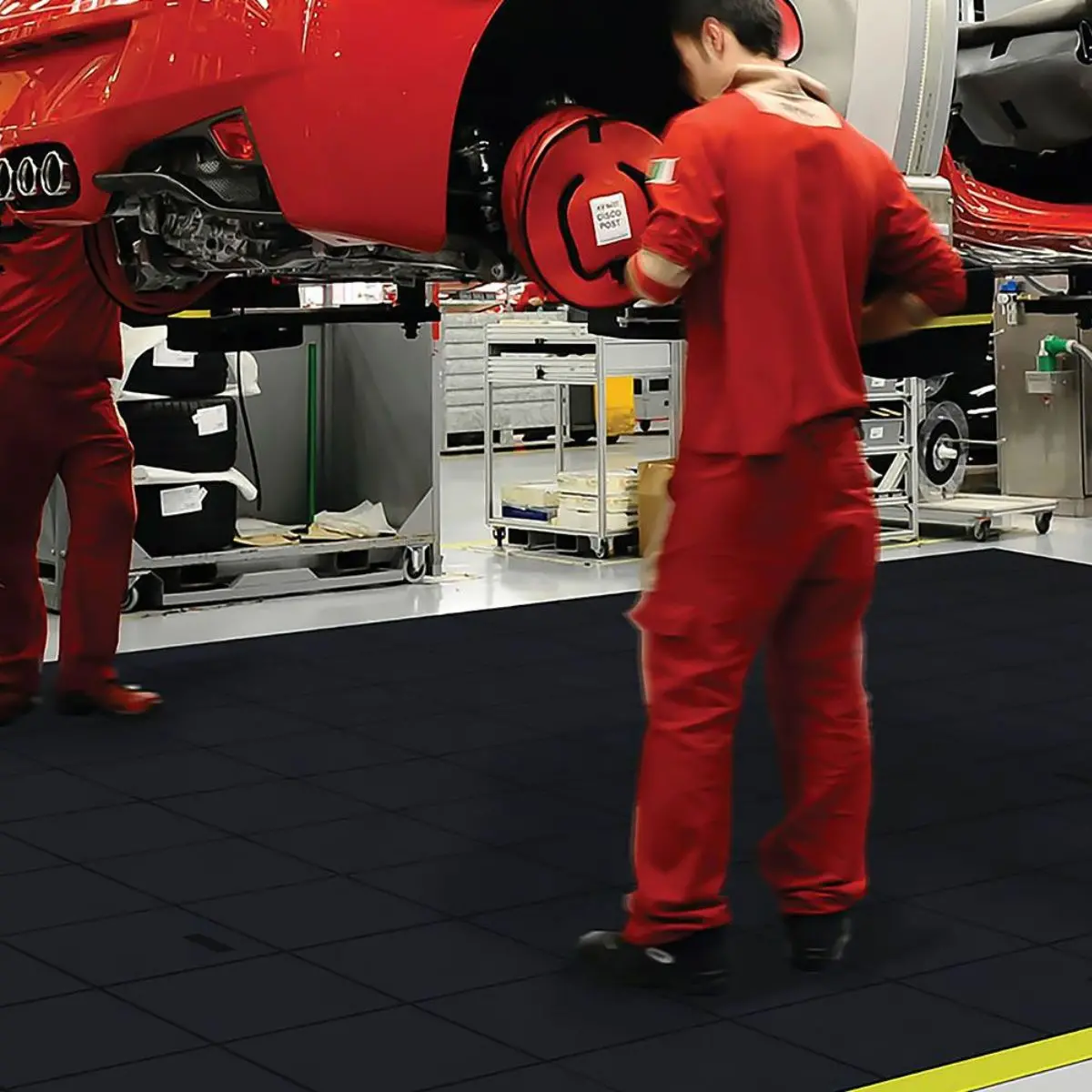Interlocking Rubber Workshop Floor Tiles 1